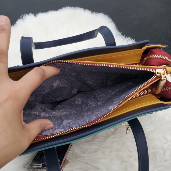 Nicole lee - Picture 8 of 10